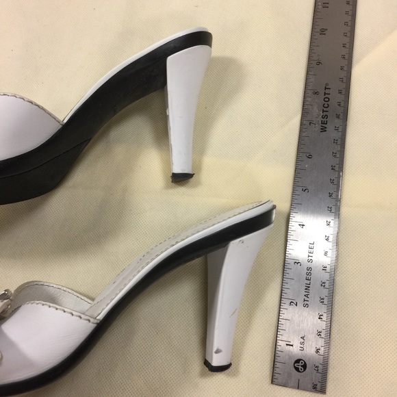 Tod’s white mule sandal - Picture 2 of 6